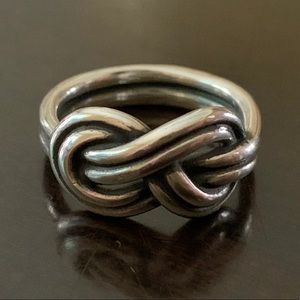 James Avery RARE retired True Love Knot Ring 6.5